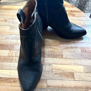 Frye Black Leather Pointed-Toe Zip Ankle Booties